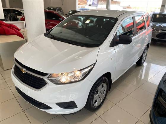 CHEVROLET SPIN 1.8 LS 8V FLEX 4P AUTOMÁTICO CHEVROLET SPIN 1.8 LS 8V FLEX 4P AUTOMÁTICO